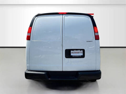 2024 Chevrolet Express 2500