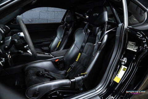 2016 Porsche Cayman GT4