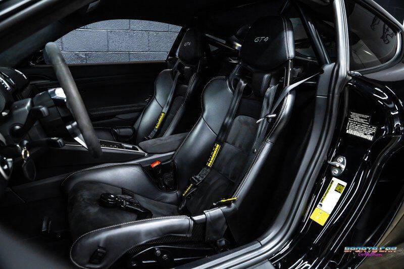2016 Porsche Cayman GT4