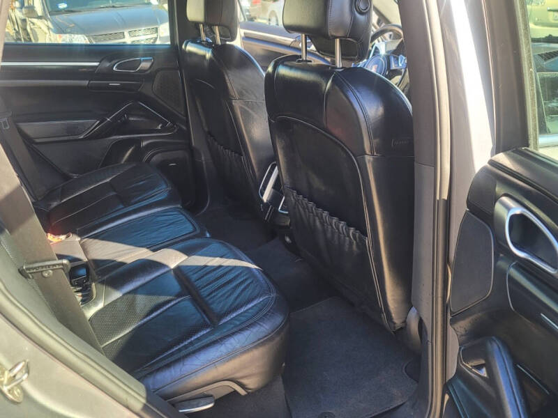 2011 Porsche Cayenne S