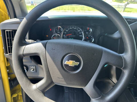 2022 Chevrolet Express 2500