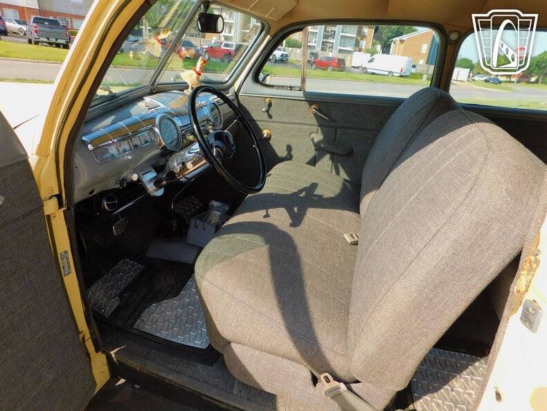 1942 Ford Super Deluxe