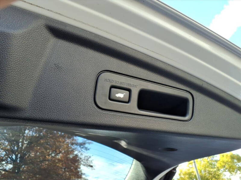 2023 Acura MDX SH-AWD w/Tech