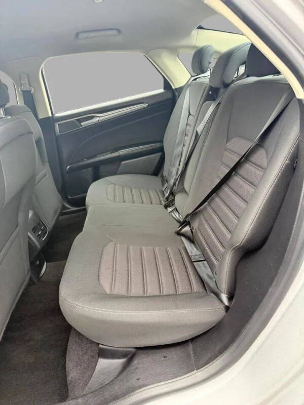 2019 Ford Fusion SE