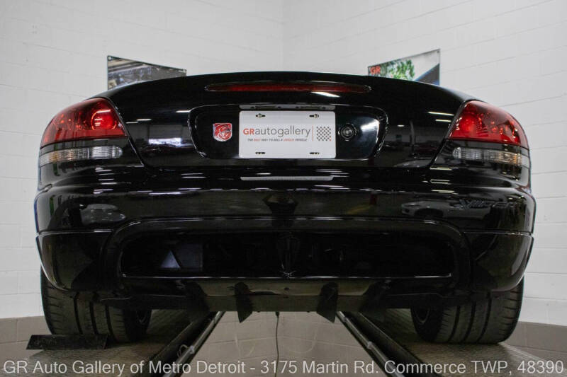 2004 Dodge Viper SRT-10