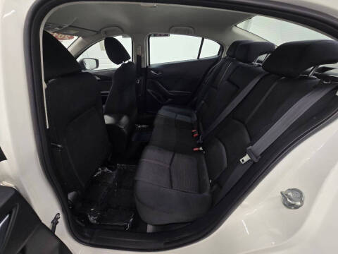 2017 Mazda MAZDA3 Sport