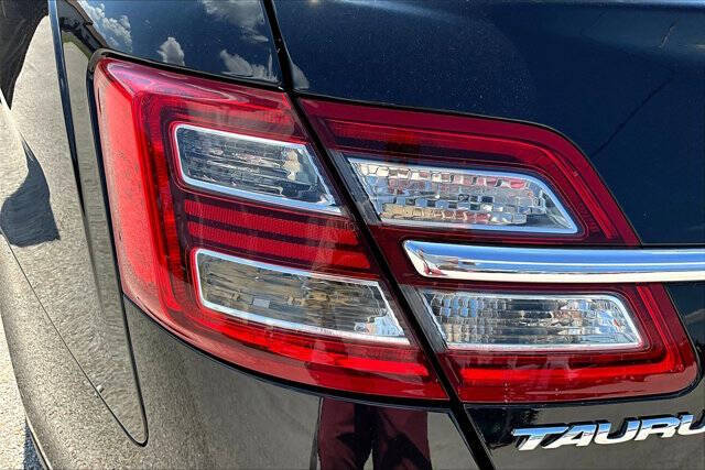 2018 Ford Taurus SEL