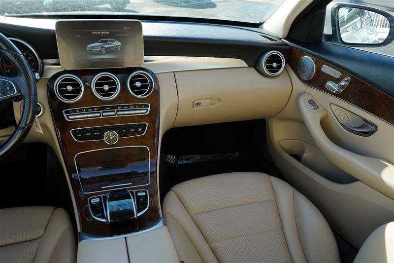 2016 Mercedes-Benz C-Class