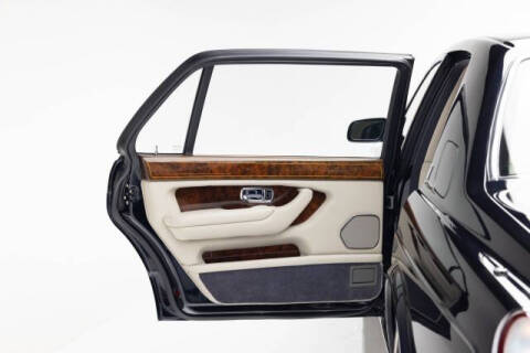 2001 Rolls-Royce Park Ward