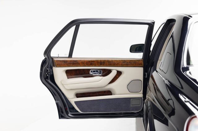 2001 Rolls-Royce Park Ward