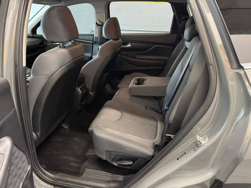 2022 Hyundai Santa Fe SE