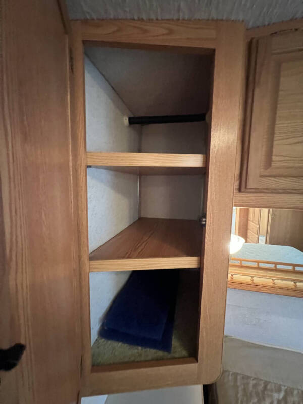 2001 Winnebago Journey 36L