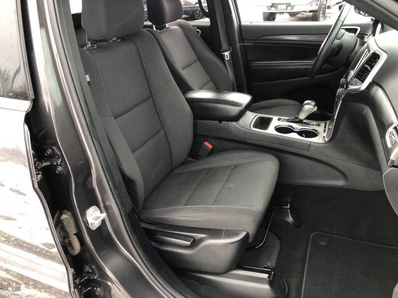 2019 Jeep Grand Cherokee Laredo E