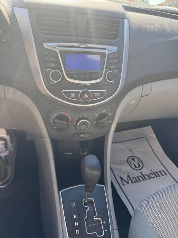 2013 Hyundai Accent GLS