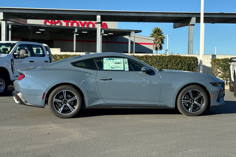 2025 Ford Mustang EcoBoost