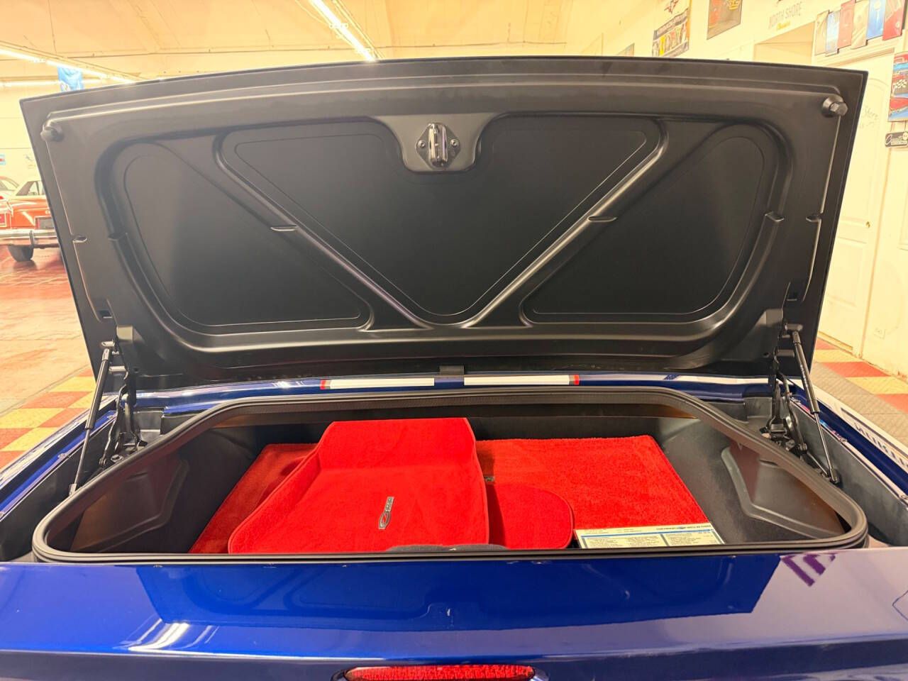 2004 Chevrolet Corvette 26