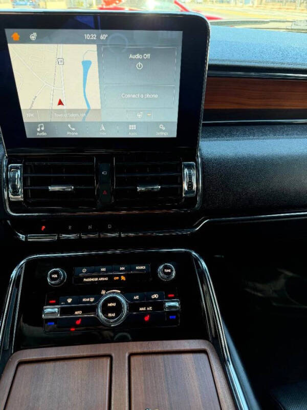 2019 Lincoln Navigator Select