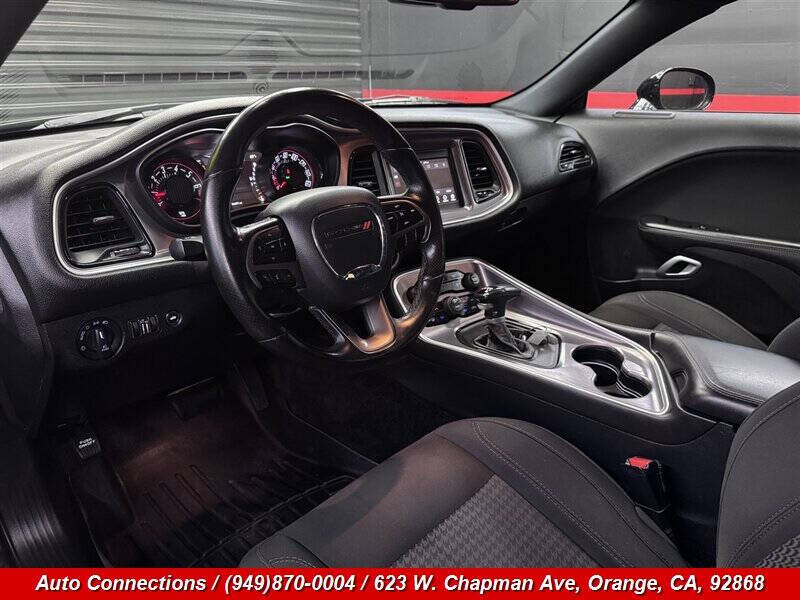 2019 Dodge Challenger SXT