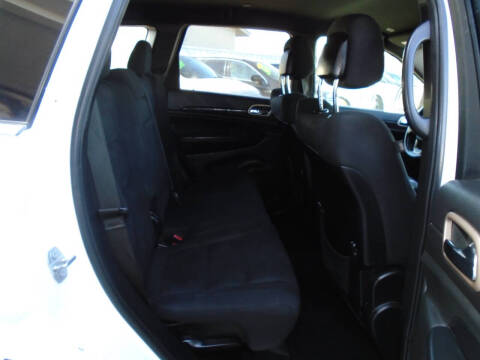 2017 Jeep Grand Cherokee Laredo