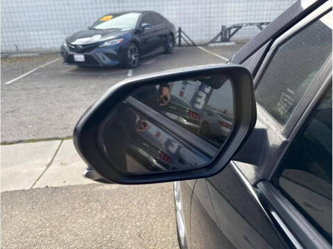 2016 Toyota Prius Two