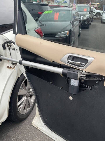 2013 Nissan Pathfinder Platinum