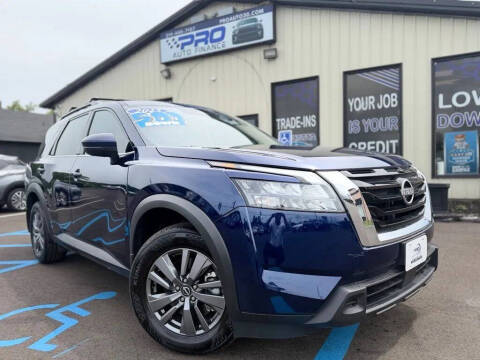 2025 Nissan Pathfinder SV