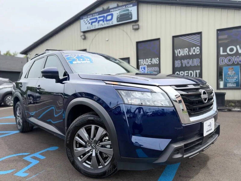 2025 Nissan Pathfinder SV