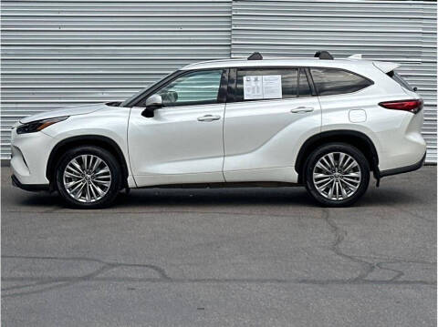 2021 Toyota Highlander Platinum