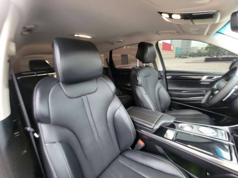 2021 Genesis GV80 2.5T