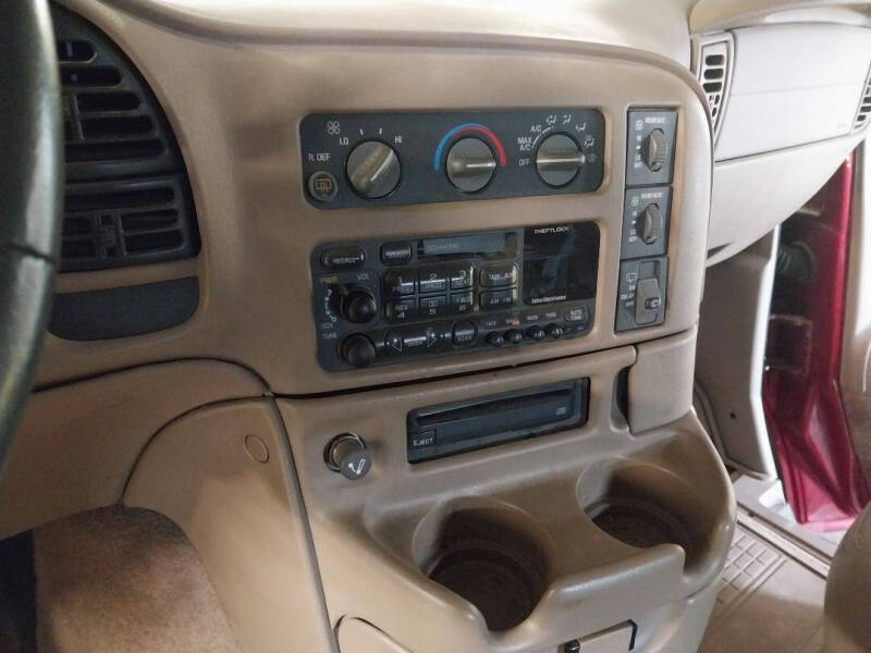 2000 Chevrolet Astro LT
