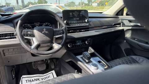 2022 Mitsubishi Outlander SEL