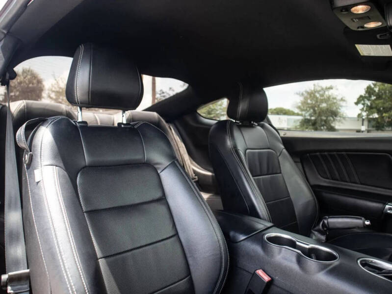 2021 Ford Mustang
