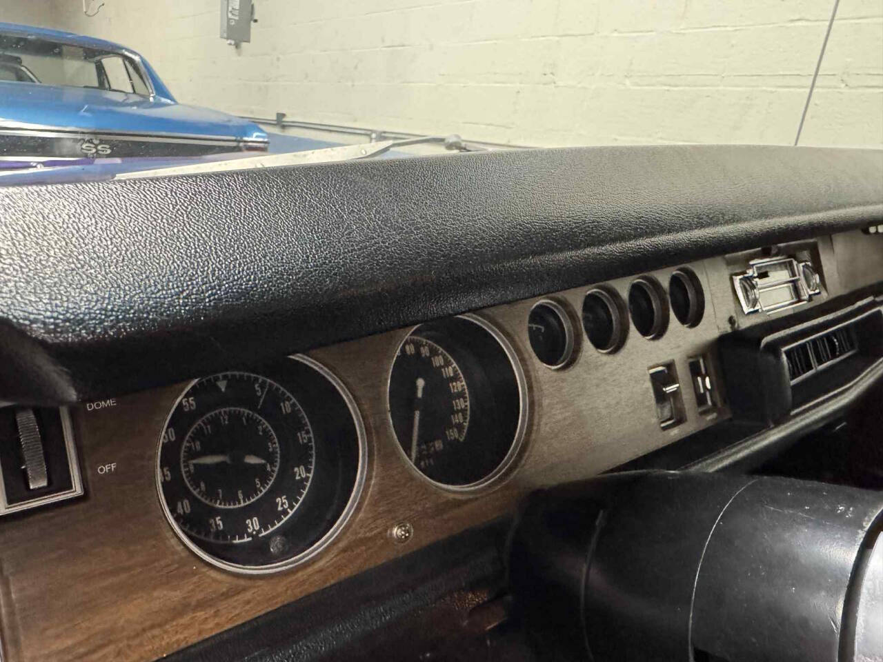 1970 Dodge Charger 25