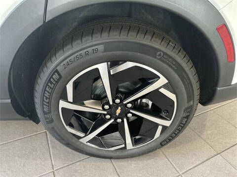 2026 Chevrolet Equinox EV LT 2