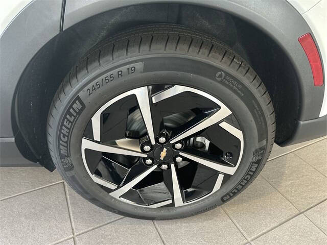 2026 Chevrolet Equinox EV LT 2