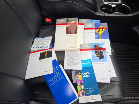 2017 Toyota Highlander SE