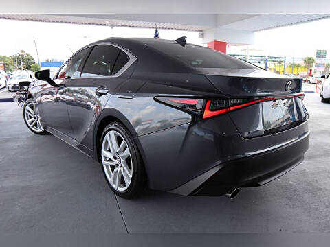 2023 Lexus IS 300