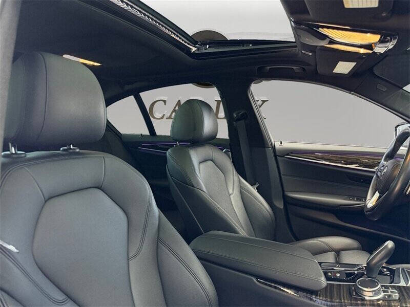 2020 BMW 5 Series 530i