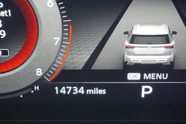 2023 Nissan Pathfinder Platinum