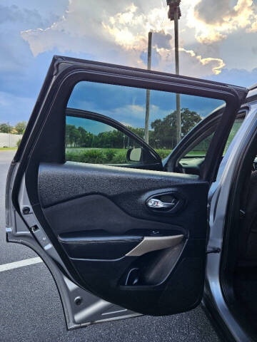 2017 Jeep Cherokee Sport Altitude