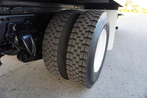 2018 Freightliner M2 106