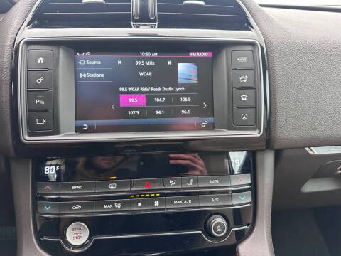 2017 Jaguar F-PACE 20d Prestige