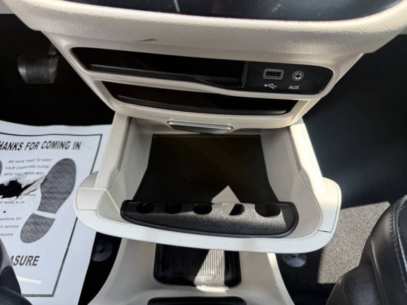 2020 Chrysler Voyager LXi