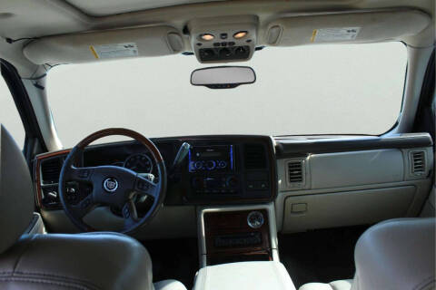 2004 Cadillac Escalade