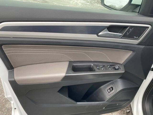 2023 Volkswagen Atlas Cross Sport V6 SEL Premium R-Line 4Motion