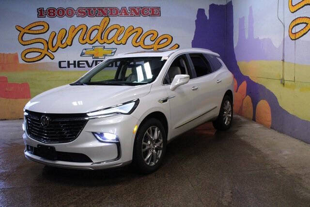 2022 Buick Enclave Essence