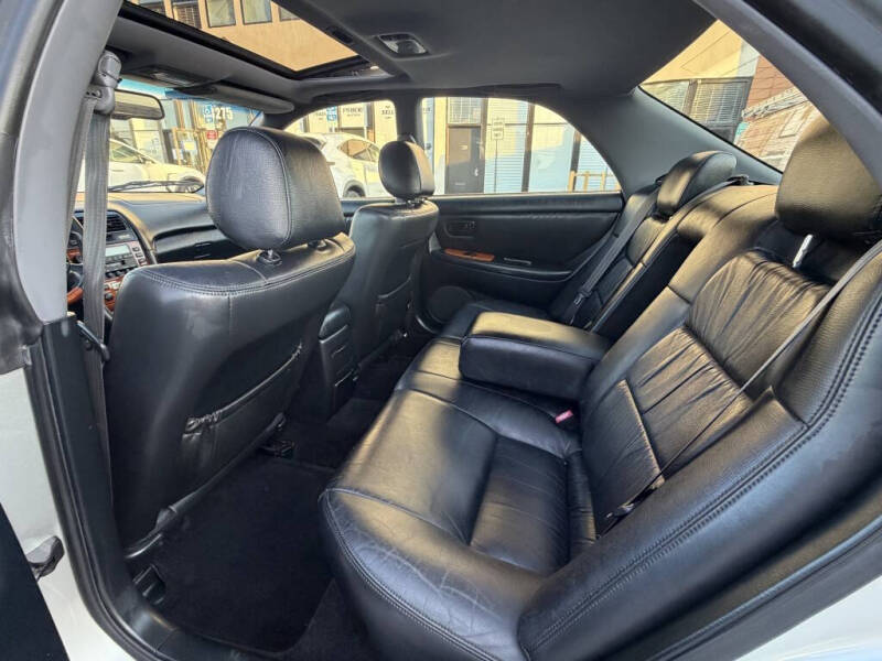 2000 Lexus ES 300