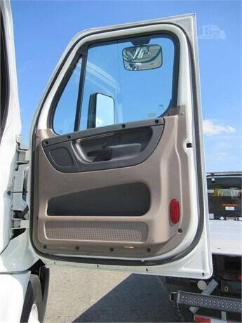 2014 Freightliner Cascadia