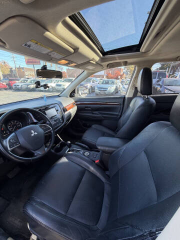 2014 Mitsubishi Outlander SE