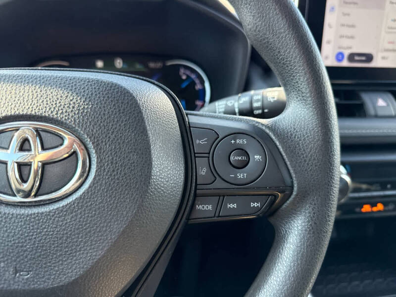 2024 Toyota RAV4 Hybrid XLE
